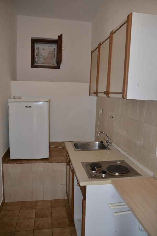 Apartments By The Sea Kustici, Pag - 6335 Zubovići Buitenkant foto