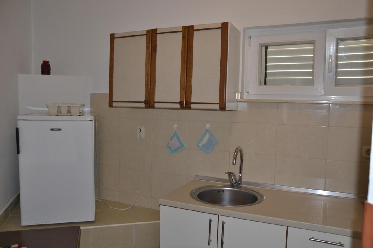 Apartments By The Sea Kustici, Pag - 6335 Zubovići Buitenkant foto